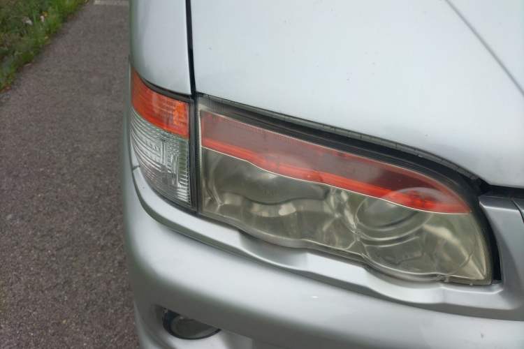 Used FORTHING Lingzhi 2014 V3 1.5L 7-Seater Comfort Model Right Front Headlight