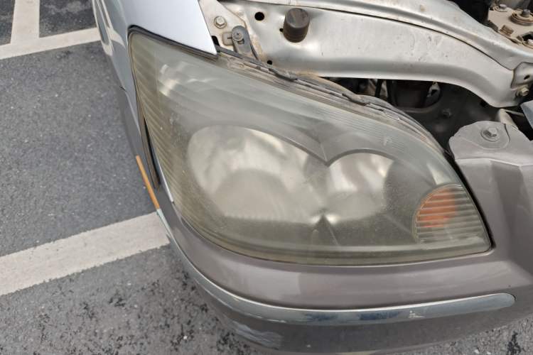 Used FORTHING Lingzhi 2014 M3 1.6L 7-Seater Comfort Model Right Front Headlight