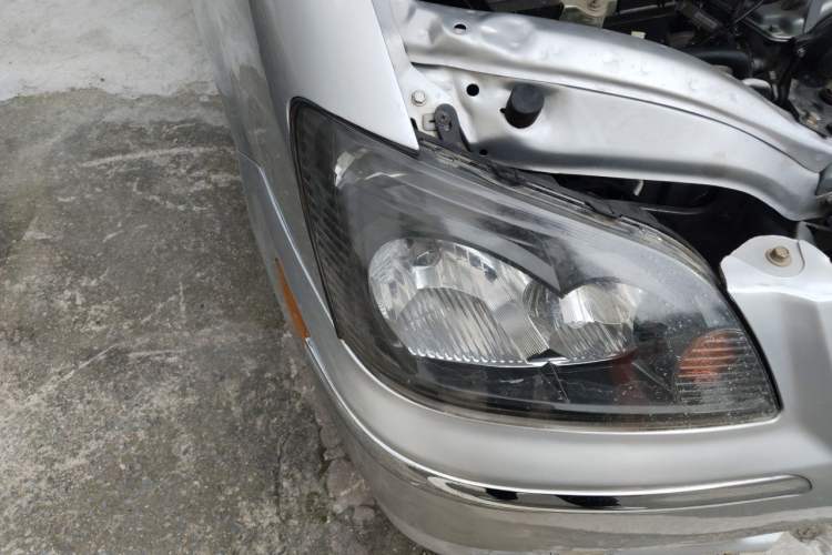 Used FORTHING Lingzhi 2014 V3 1.5L 5-seat Standard Model I Right Front Headlight