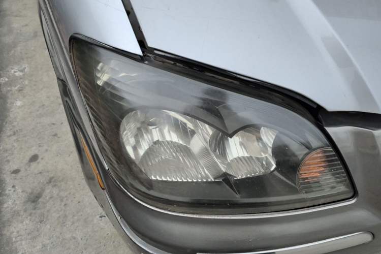 Used FORTHING Lingzhi 2014 M3 1.6L 7-seater Standard Model Right Front Headlight