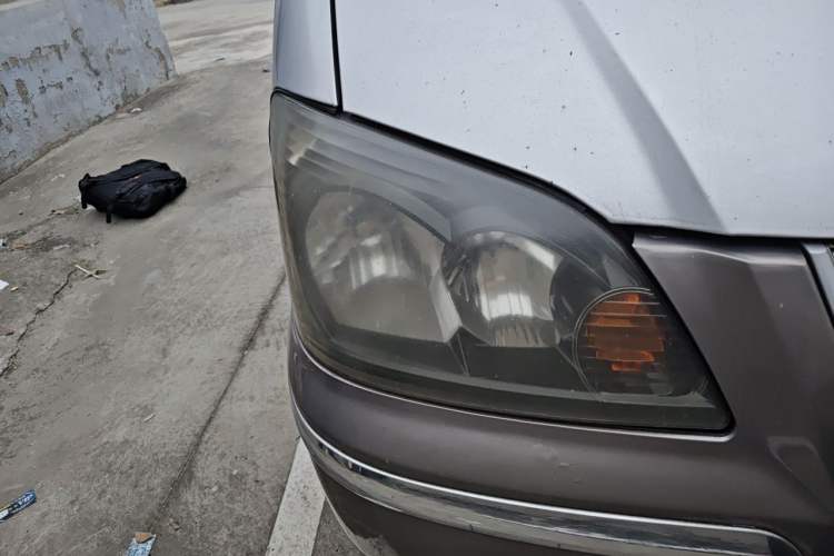 Used FORTHING Lingzhi 2014 M3 1.6L 7-Seater Comfort Model Right Front Headlight
