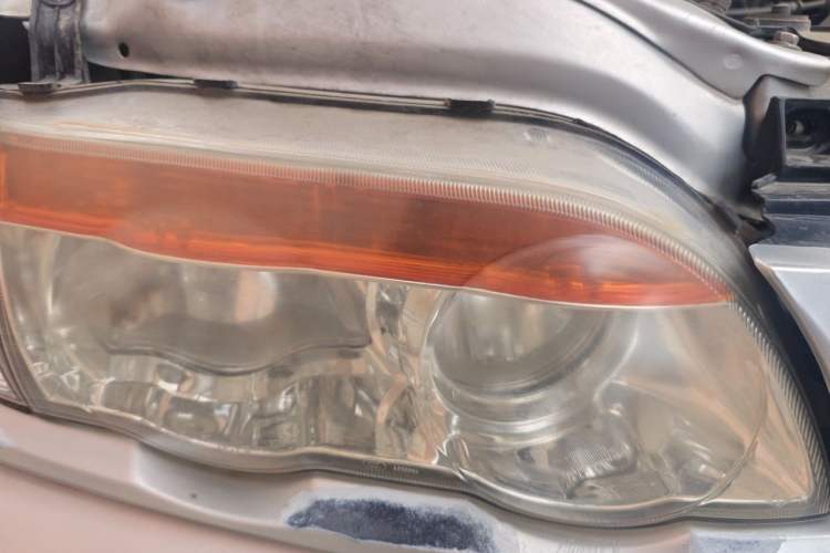 Used FORTHING Lingzhi 2014 V3 1.5L 7-Seater Comfort Model Right Front Headlight