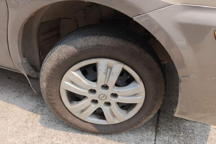 Used FORTHING Lingzhi 2014 V3 1.5L 7-Seater Standard Model II Right Front Wheel Hub