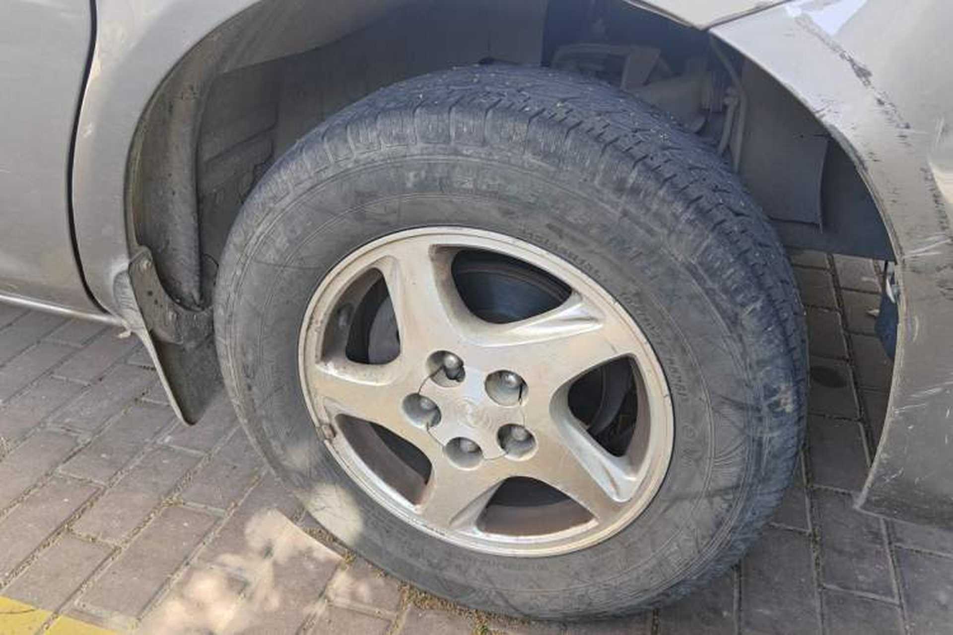 Used FORTHING Lingzhi 2014 M5 Q3 2.0L 7-seat Long-Wheelbase Comfort Version Right Front Wheel Hub