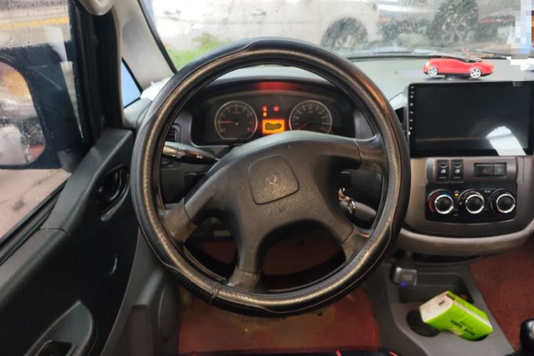Used FORTHING Lingzhi 2014 V3 1.5L 7-Seater Standard Model II Steering Wheel