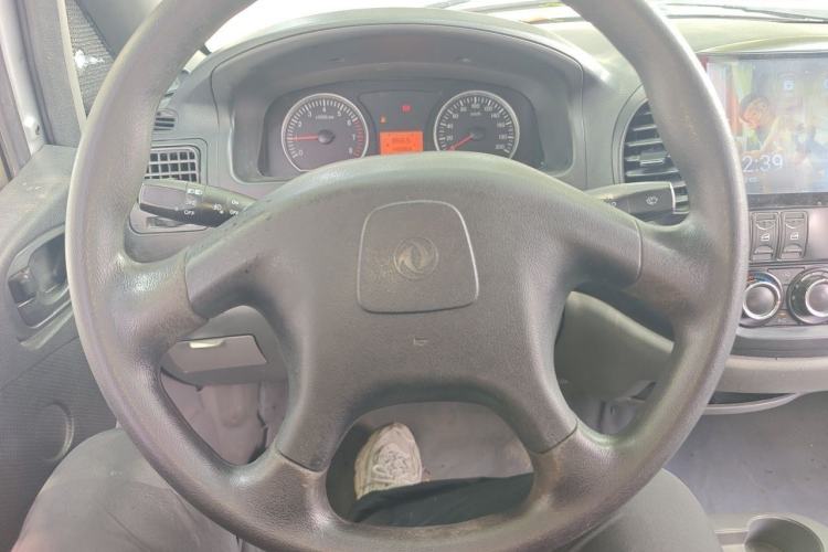 Used FORTHING Lingzhi 2014 M3 1.6L 7-Seater Comfort Model Steering Wheel