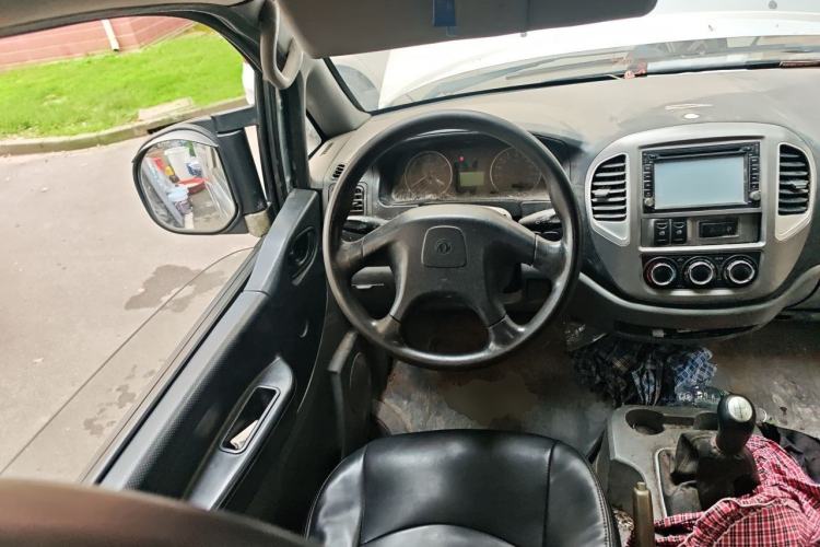 Used FORTHING Lingzhi 2014 M3 1.6L 7-Seater Comfort Model Steering Wheel