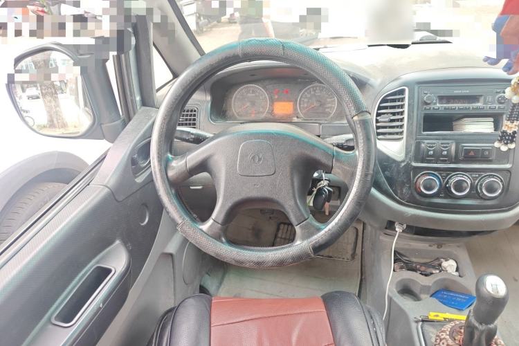 Used FORTHING Lingzhi 2014 V3 1.5L 7-Seater Comfort Model Steering Wheel