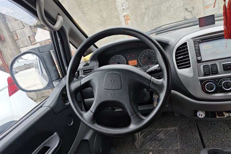 Used FORTHING Lingzhi 2014 M3 1.6L 7-Seater Comfort Model Steering Wheel