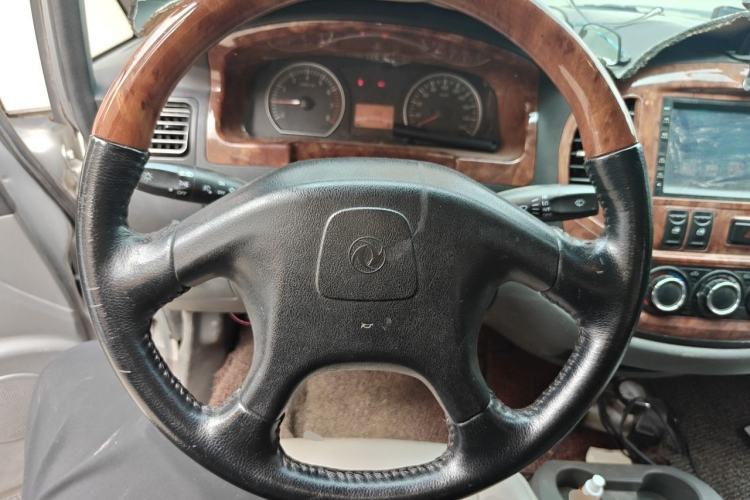Used FORTHING Lingzhi 2014 M3 1.6L 7-Seater Comfort Model Steering Wheel