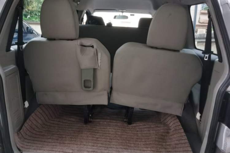 Used FORTHING Lingzhi 2014 V3 1.5L 7-Seater Comfort Model Trunk