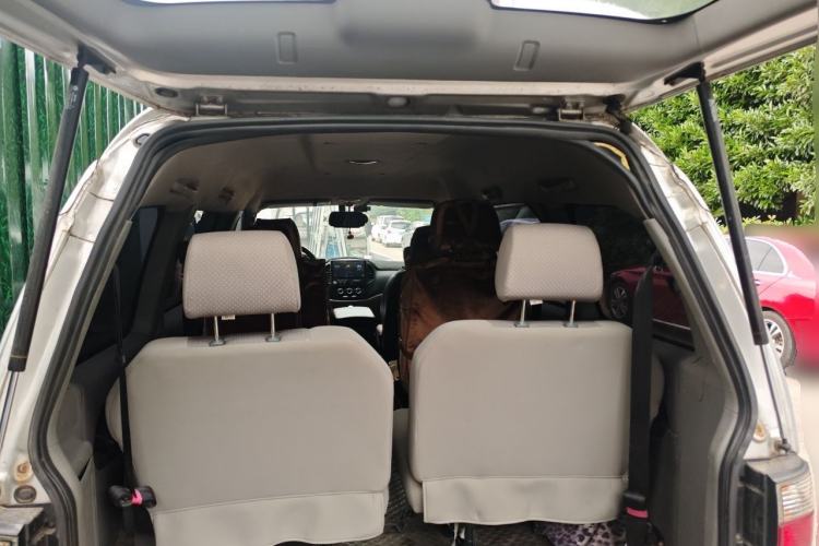 Used FORTHING Lingzhi 2014 V3 1.5L 7-Seater Comfort Model Trunk