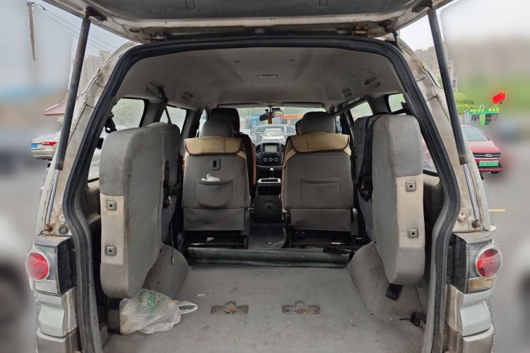 Used FORTHING Lingzhi 2014 M3 1.6L 7-Seater Comfort Model Trunk