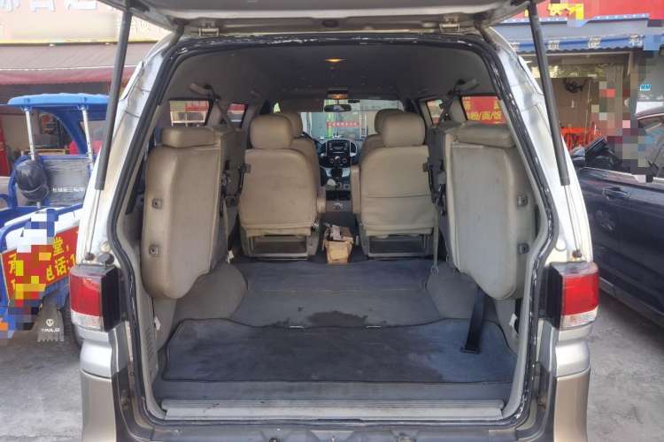 Used FORTHING Lingzhi 2014 M5 Q3 2.0L 7-seat Long-Wheelbase Comfort Version Trunk