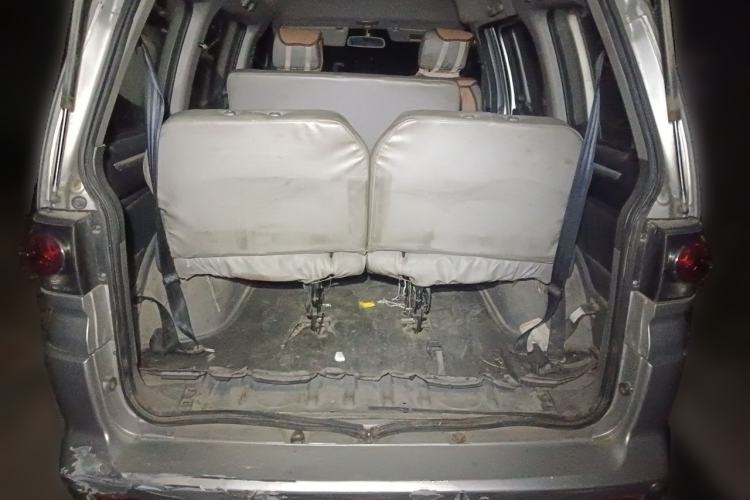Used FORTHING Lingzhi 2014 M3 1.6L 7-seater Standard Model Trunk