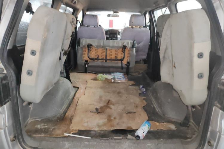 Used FORTHING Lingzhi 2014 V3 1.5L 7-Seater Standard Model II Trunk