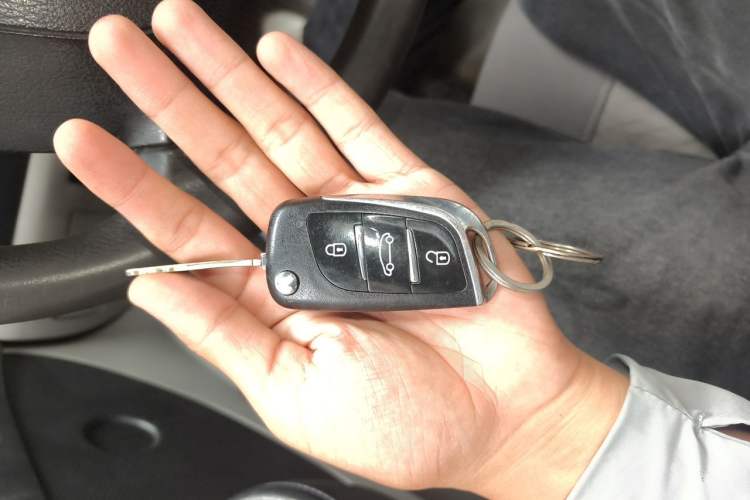 Used FORTHING Lingzhi 2014 M5 Q7 2.0L 7-seat Long-wheelbase Comfort Version Vehicle Key