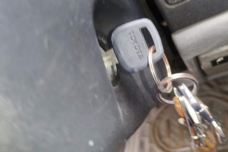Used FORTHING Lingzhi 2014 V3 1.5L 7-Seater Standard Model II Vehicle Key