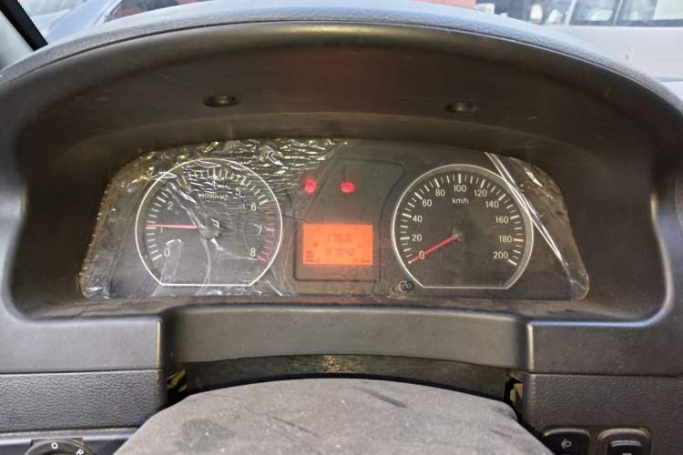 Used FORTHING Lingzhi 2014 M3 1.6L 7-Seater Luxury Model Instrument Cluster