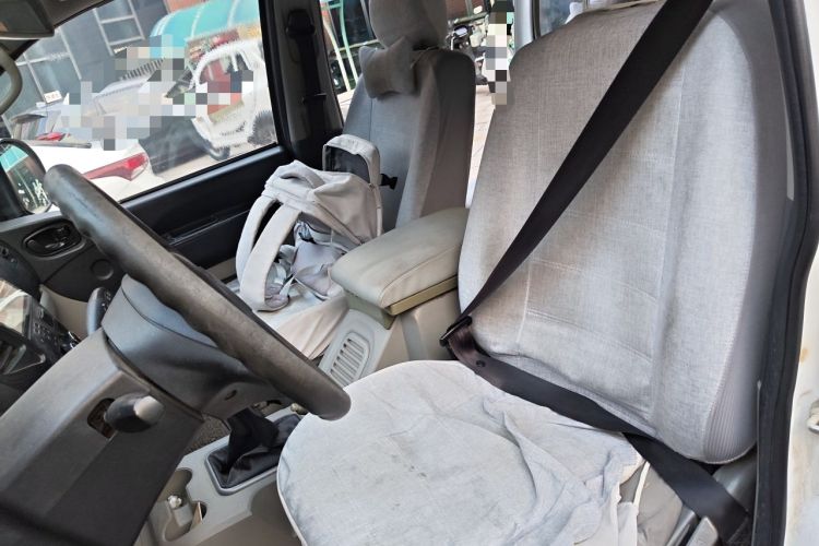 Used FORTHING Lingzhi 2014 M3 1.6L 7-Seater Luxury Model Left Front Seat