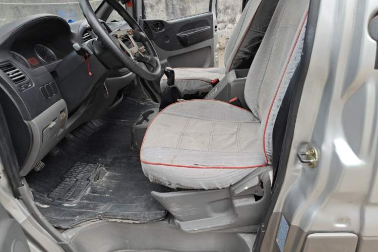 Used FORTHING Lingzhi 2014 M3 1.6L 7-Seater Comfort Model Left Front Seat