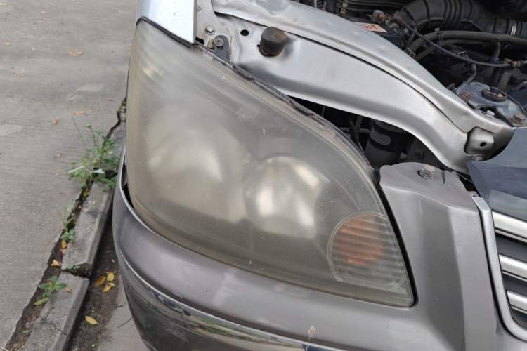 Used FORTHING Lingzhi 2014 M3 1.6L 7-Seater Comfort Model Right Front Headlight