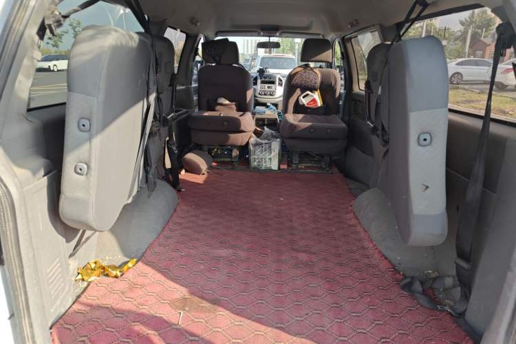 Used FORTHING Lingzhi 2014 M5 Q7 2.0L 7-seat Long-wheelbase Comfort Version Trunk
