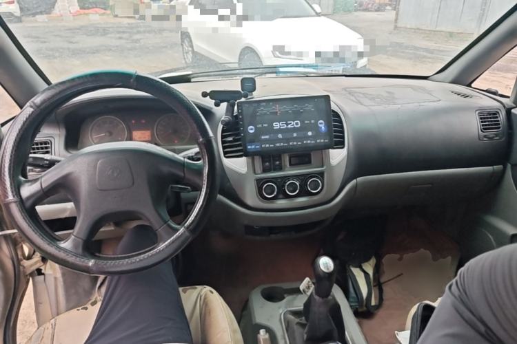 Used FORTHING Lingzhi 2014 M3 1.6L 7-Seater Comfort Model Center Console