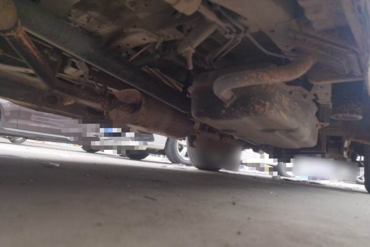 Used FORTHING Lingzhi 2014 V3 1.5L 7-Seater Comfort Model Chassis Front Left