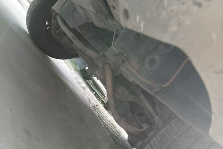 Used FORTHING Lingzhi 2014 V3 1.5L 5-seat Standard Model I Chassis Front