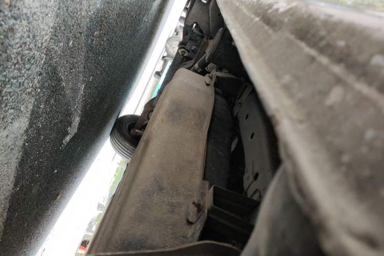 Used FORTHING Lingzhi 2014 V3 1.5L 7-Seater Luxury Model Chassis Rear Left