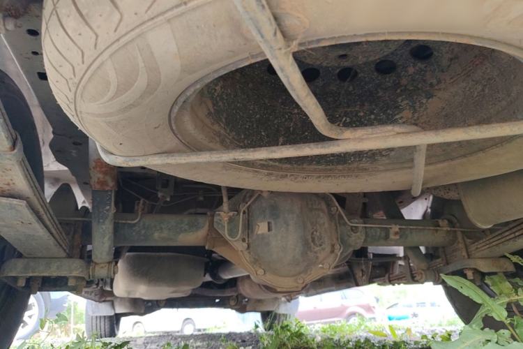 Used FORTHING Lingzhi 2014 V3 1.5L 5-seat Standard Model I Chassis Rear