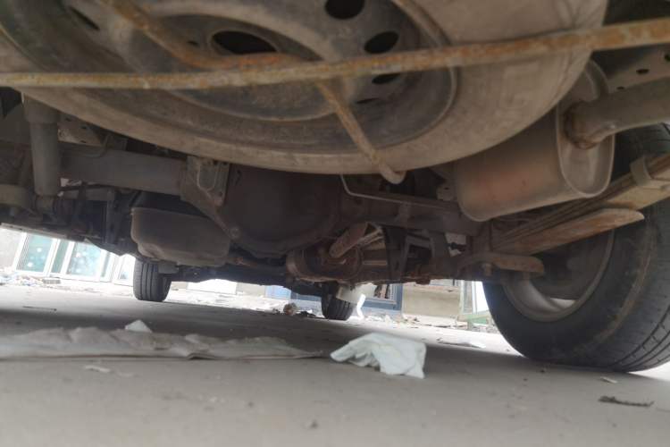 Used FORTHING Lingzhi 2014 V3 1.5L 7-Seater Comfort Model Chassis Rear