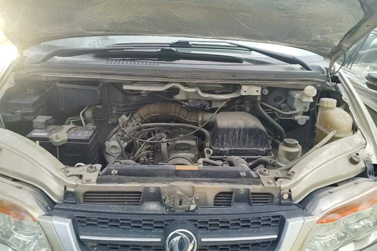 Used FORTHING Lingzhi 2014 V3 1.5L 5-seat Standard Model I Engine Bay