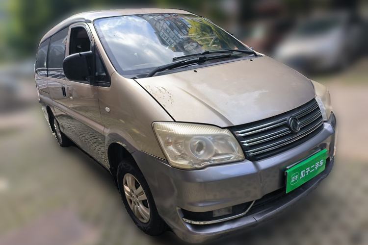 Used FORTHING Lingzhi 2014 M5 Q3 2.0L 7-seat Long-Wheelbase Comfort Version Front Right 45 Deg