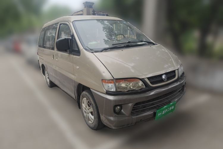 Used FORTHING Lingzhi 2014 V3 1.5L 7-Seater Standard Model II Front Right 45 Deg
