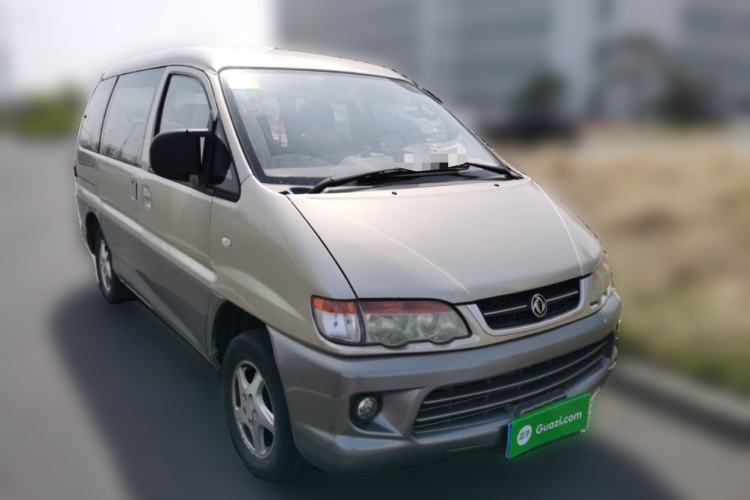 Used FORTHING Lingzhi 2014 V3 1.5L 7-Seater Luxury Model Front Right 45 Deg