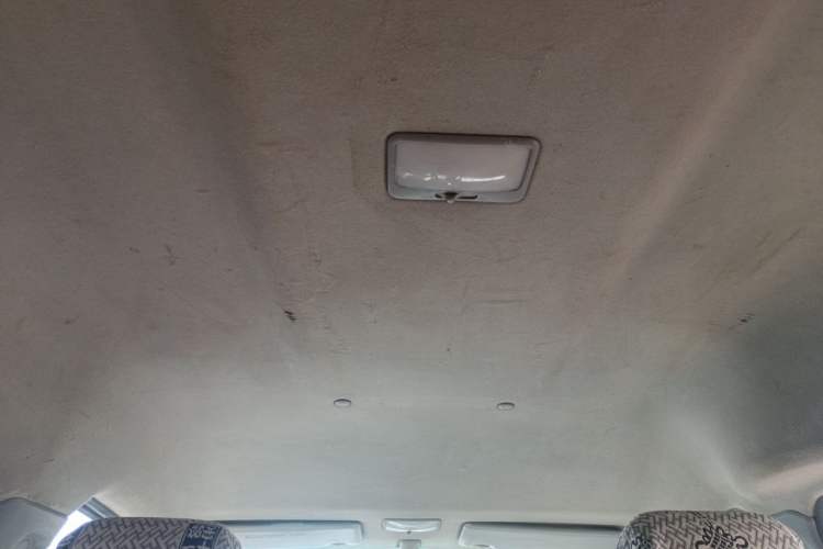 Used FORTHING Lingzhi 2014 V3 1.5L 7-Seater Luxury Model Headliner