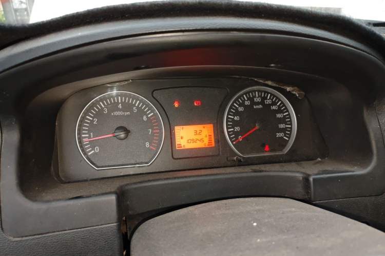 Used FORTHING Lingzhi 2014 M3 1.6L 7-Seater Comfort Model Instrument Cluster