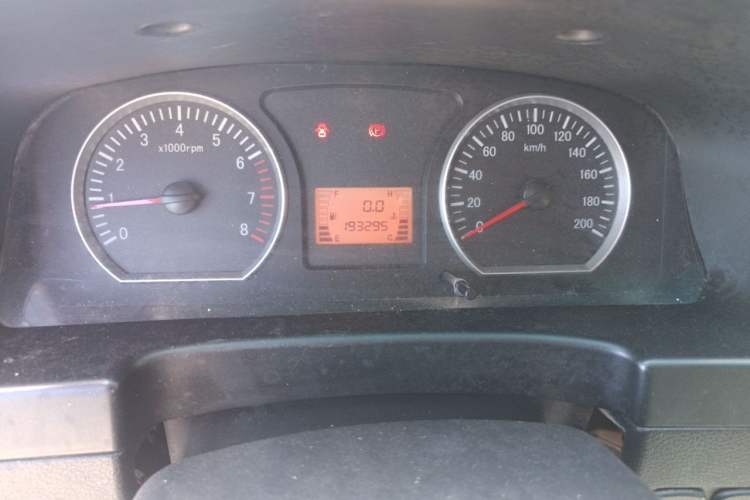 Used FORTHING Lingzhi 2014 V3 1.5L 7-Seater Luxury Model Instrument Cluster