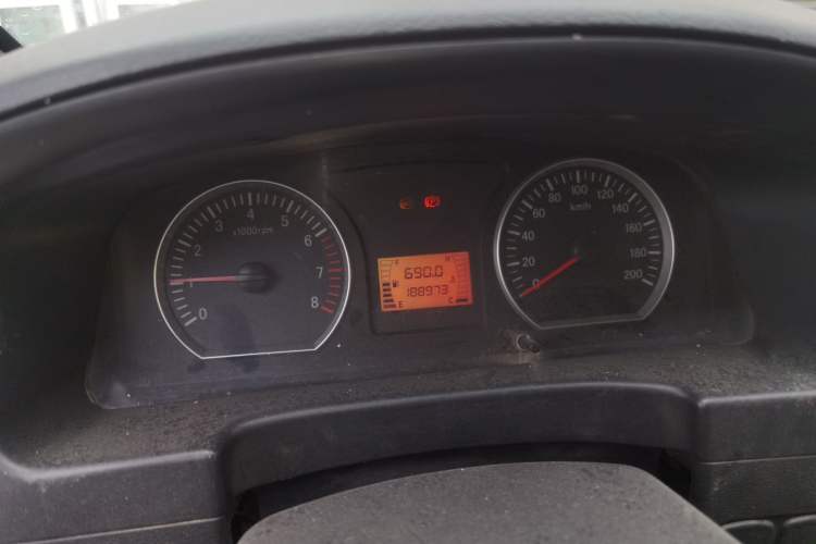 Used FORTHING Lingzhi 2014 V3 1.5L 7-Seater Comfort Model Instrument Cluster