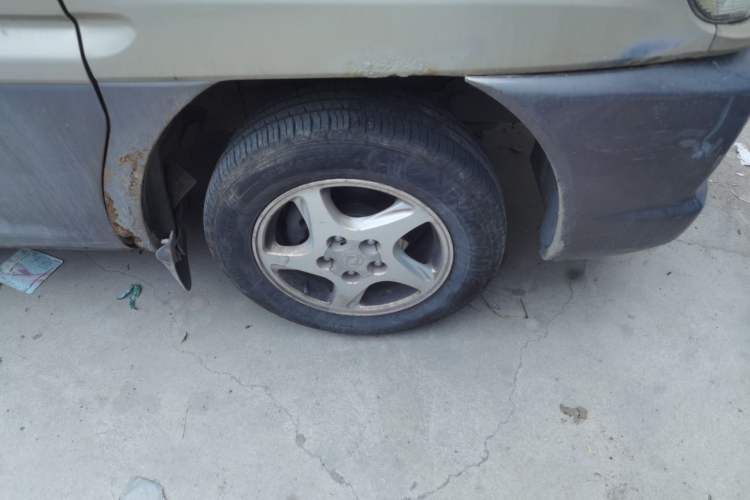 Used FORTHING Lingzhi 2014 V3 1.5L 7-Seater Comfort Model Right Front Wheel Hub