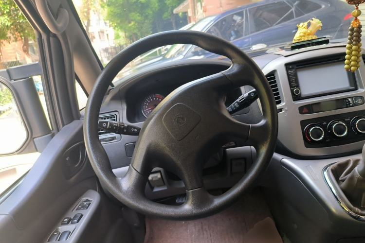 Used FORTHING Lingzhi 2014 M5 Q3 2.0L 7-seat Long-Wheelbase Comfort Version Steering Wheel