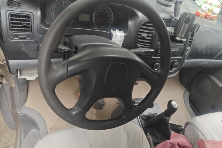 Used FORTHING Lingzhi 2014 V3 1.5L 7-Seater Standard Model II Steering Wheel