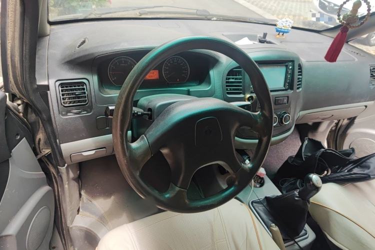 Used FORTHING Lingzhi 2014 V3 1.5L 7-Seater Comfort Model Steering Wheel