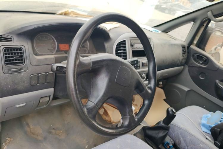 Used FORTHING Lingzhi 2014 V3 1.5L 5-seat Standard Model I Steering Wheel