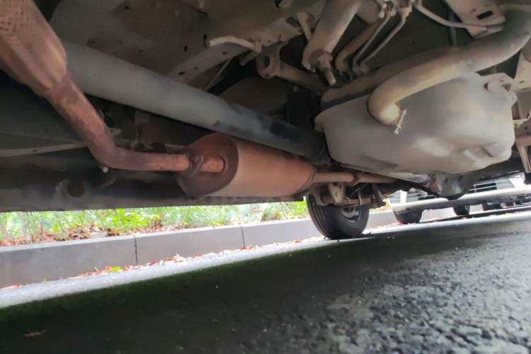Used FORTHING Lingzhi 2015 V3 1.6L 9-Seater Standard Model Chassis Front Left