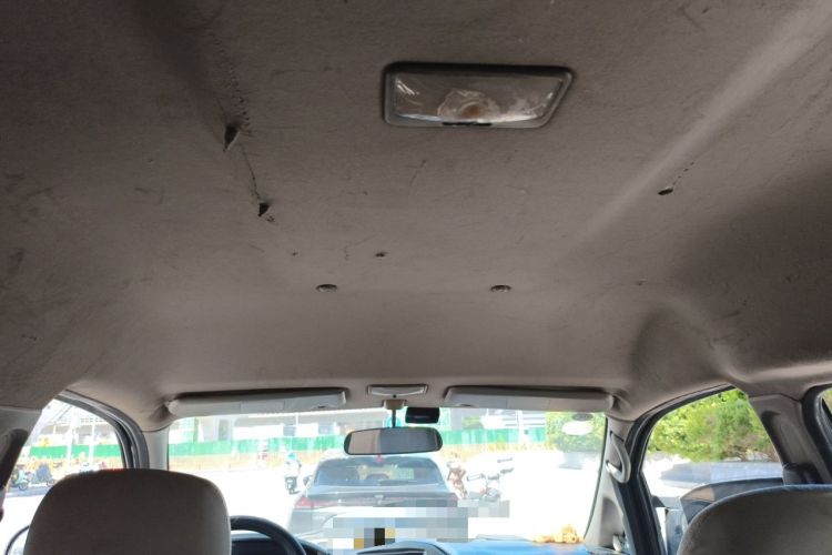 Used FORTHING Lingzhi 2015 M3 1.6L 7-Seater Comfort Model Headliner