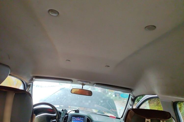 Used FORTHING Lingzhi 2015 V3 1.6L 9-Seater Standard Model Headliner