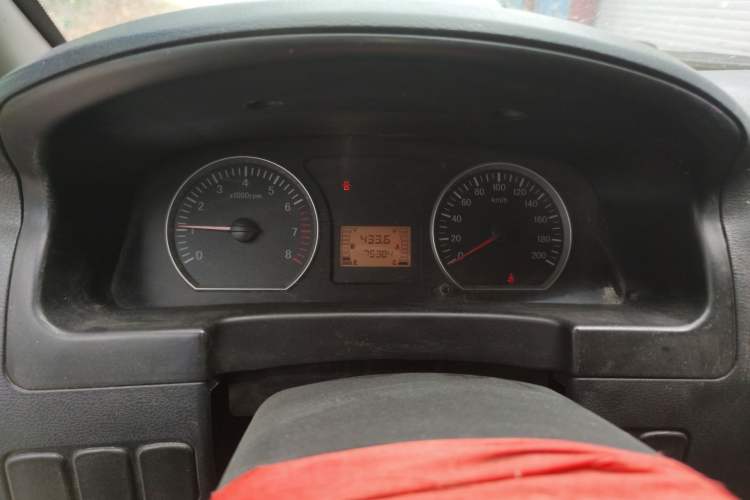 Used FORTHING Lingzhi 2015 V3 1.5L 5-Seater Special Offer Model Instrument Cluster